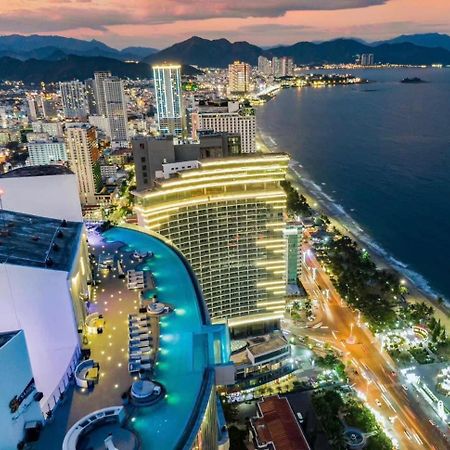 Panorama Oceanfront Suite Nha Trang Exterior foto