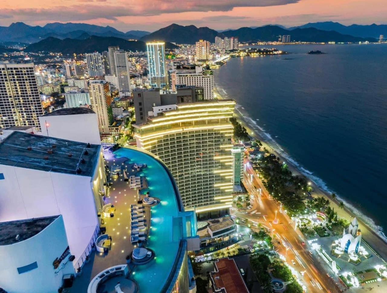 Panorama Oceanfront Suite Nha Trang Exterior foto
