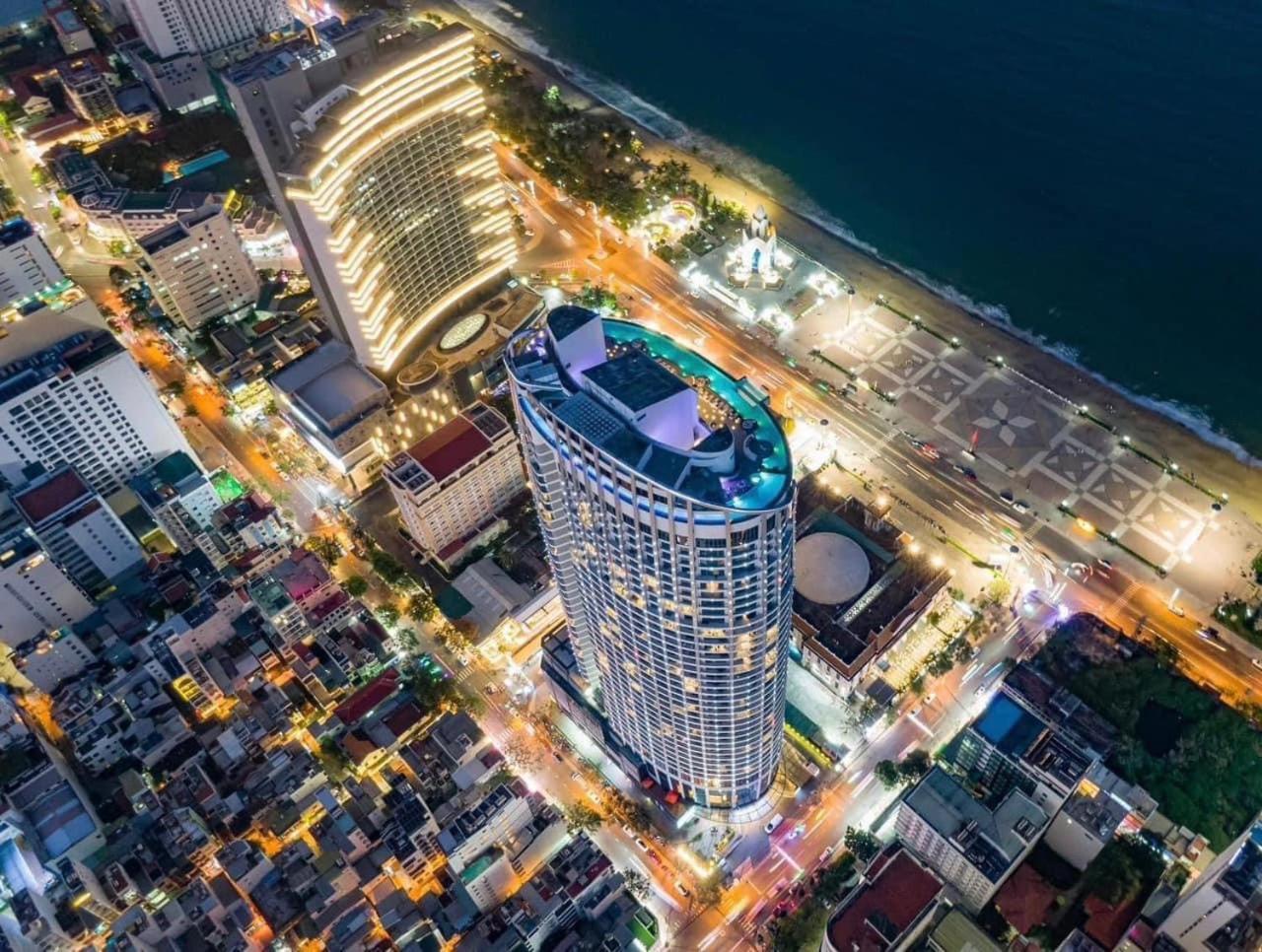 Panorama Oceanfront Suite Nha Trang Exterior foto