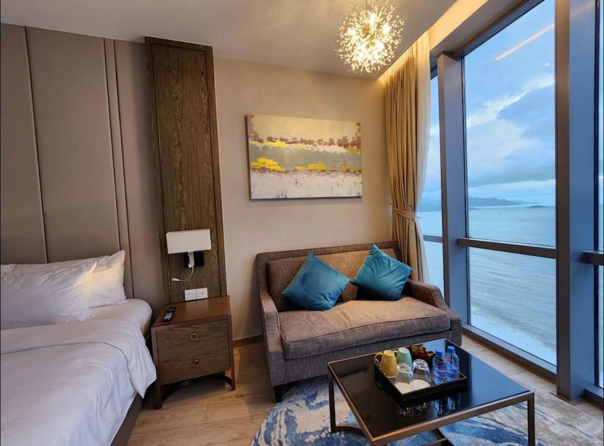 Panorama Oceanfront Suite Nha Trang Exterior foto