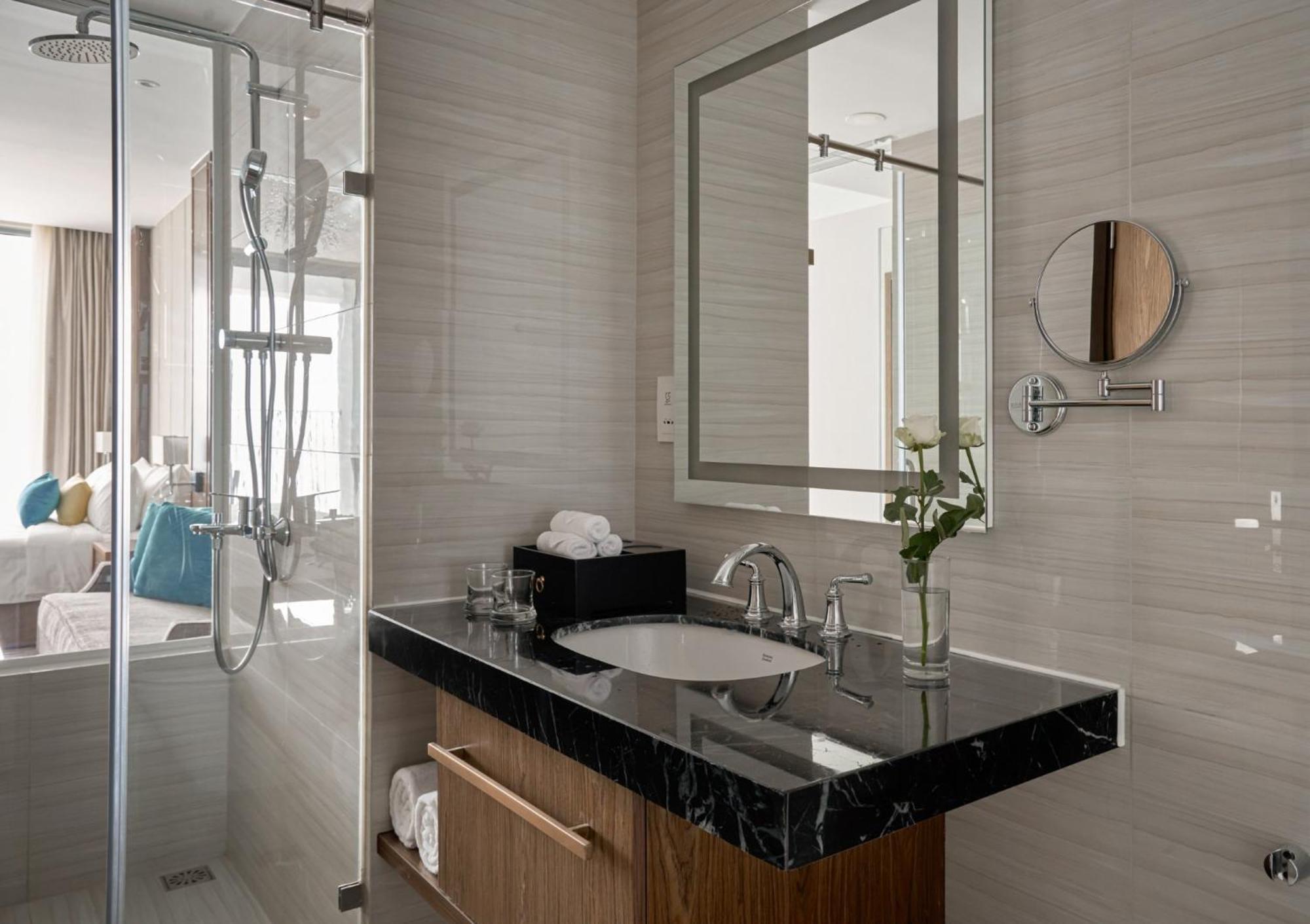 Panorama Oceanfront Suite Nha Trang Exterior foto