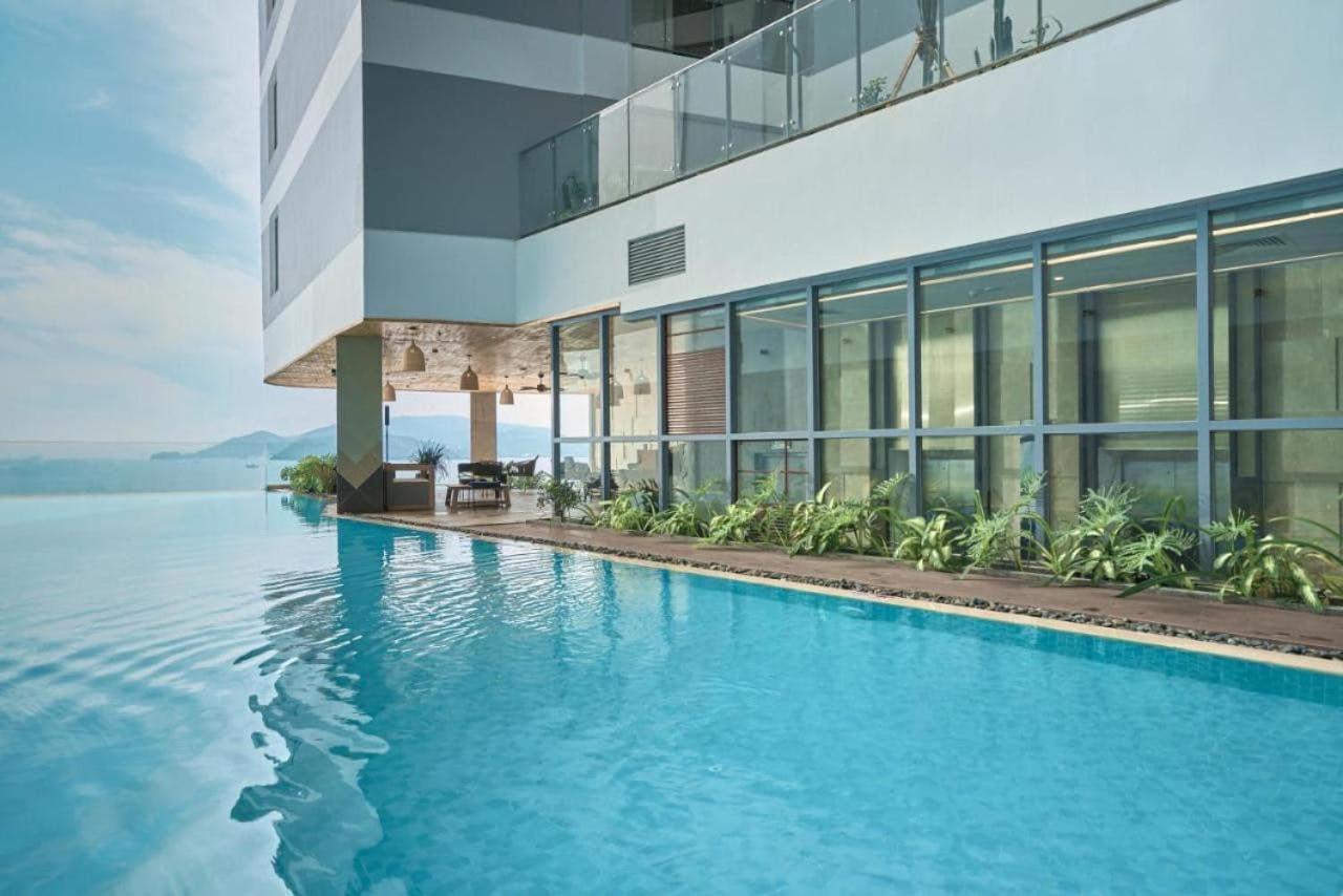 Panorama Oceanfront Suite Nha Trang Exterior foto