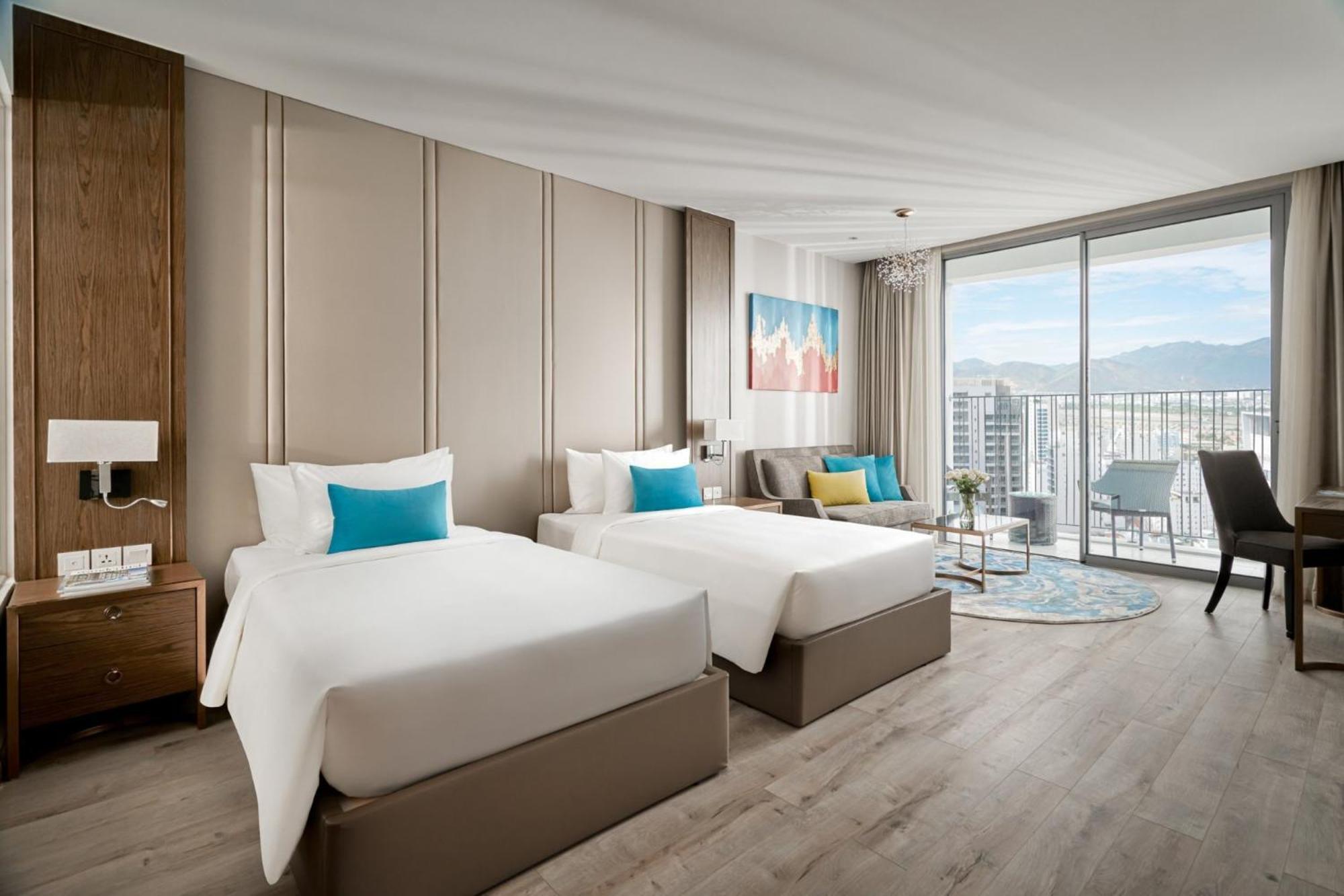 Panorama Oceanfront Suite Nha Trang Exterior foto