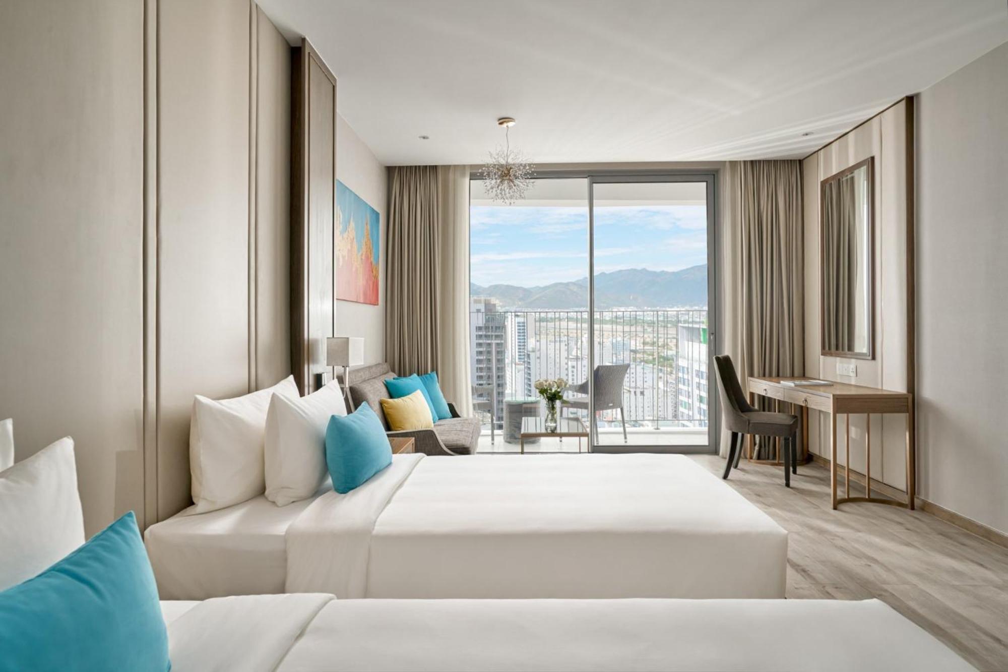 Panorama Oceanfront Suite Nha Trang Exterior foto