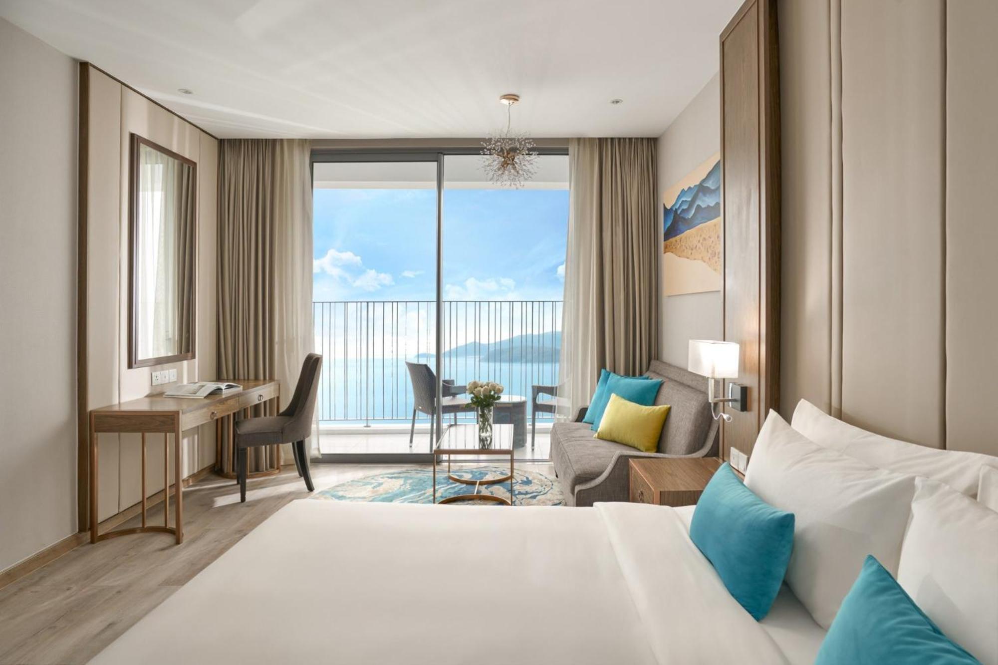 Panorama Oceanfront Suite Nha Trang Exterior foto