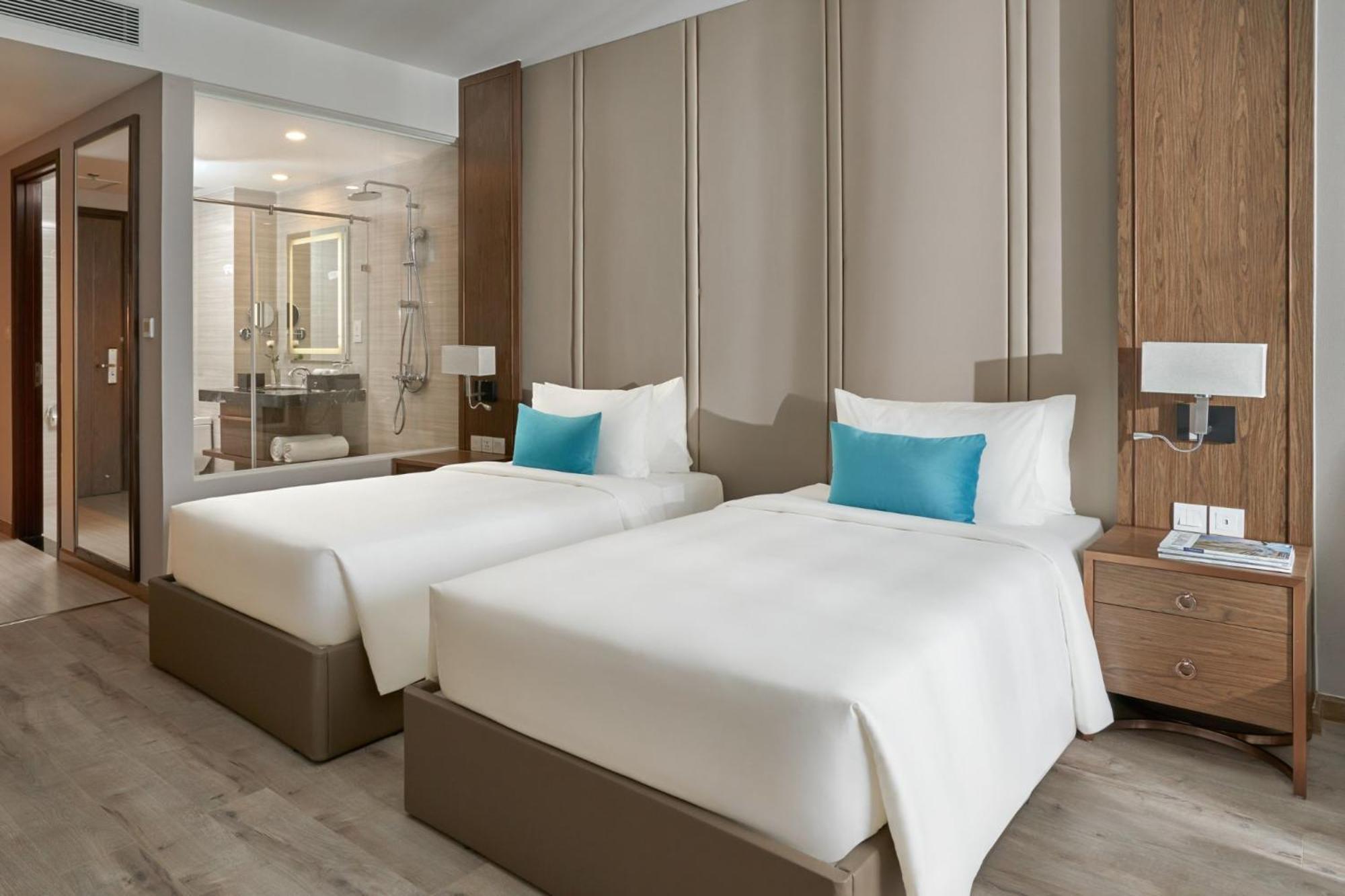 Panorama Oceanfront Suite Nha Trang Exterior foto